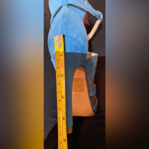 Brand new, bright blue heels stiletto shoes size 8.5 - Picture 8 of 8